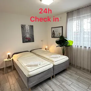Modern Living Kueche Netflix Inklusive Lage Maison d'hôtes Nuremberg